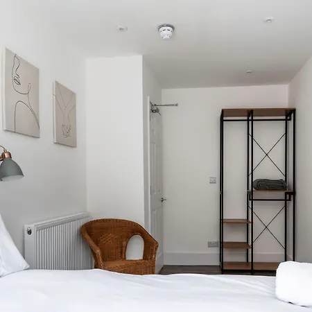 Another Nook * St Ives (Cornwall)